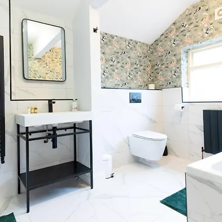 Host & - Iris Apartment *